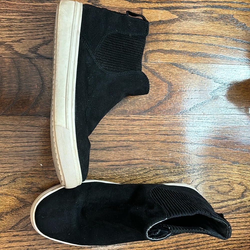 Steven by Steve Madden suede slip on sneakers